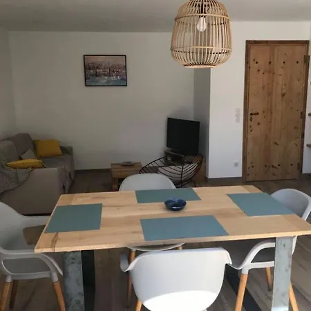 A 900 M De La De Lozari Feriehus Belgodère