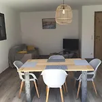 Hébergement de vacances à 900 M De La De Lozari *
