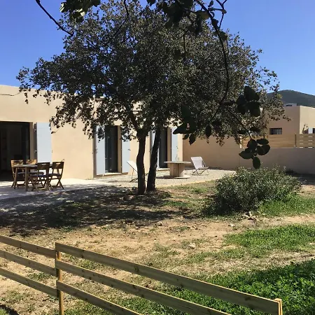 Villa à 900 m de la plage de Lozari