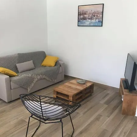 Villa à 900 m de la plage de Lozari Belgodère