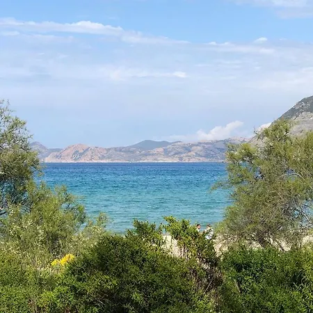 Villa à 900 m de la plage de Lozari